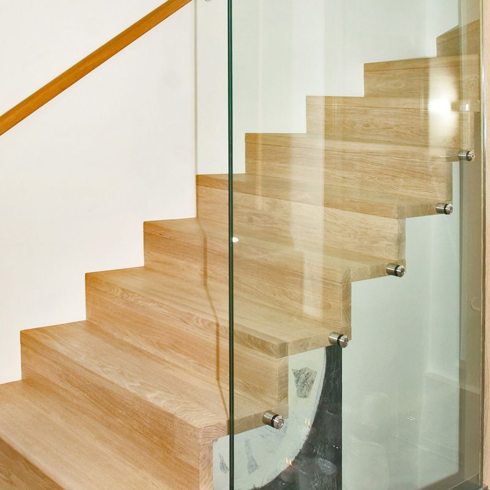 Stiege Eiche natur mit Glaswange